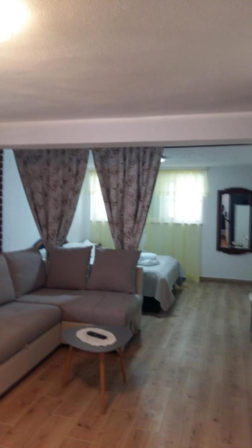 Apartmani Gojevic โวดีเซ ภายนอก รูปภาพ
