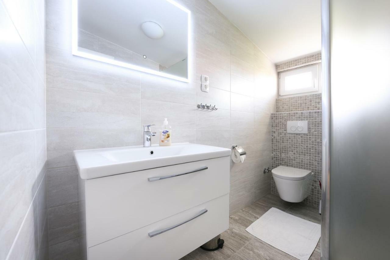 Apartmani Gojevic โวดีเซ ภายนอก รูปภาพ
